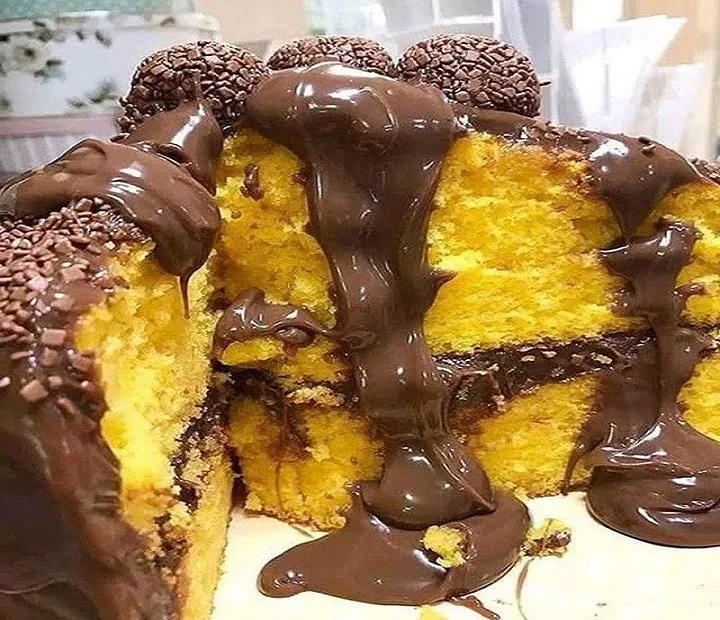 Bolo de Cenoura com Cobertura de Nutella