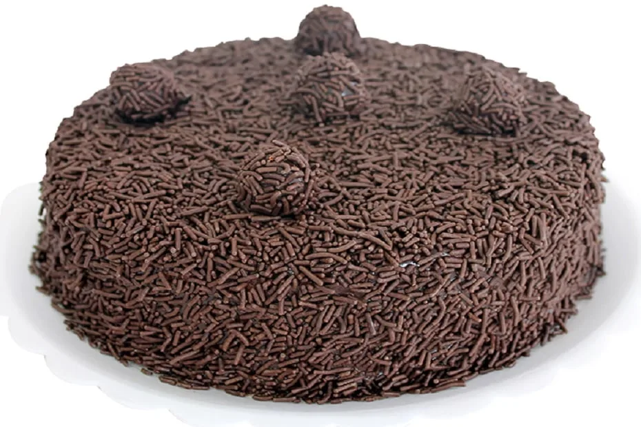 Bolo de Brigadeiro com Mousse