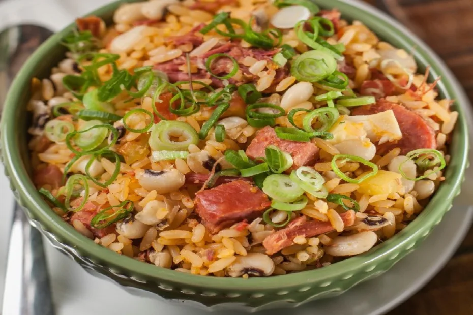 Baião de dois simples com arroz e feijão fradinho já cozidos